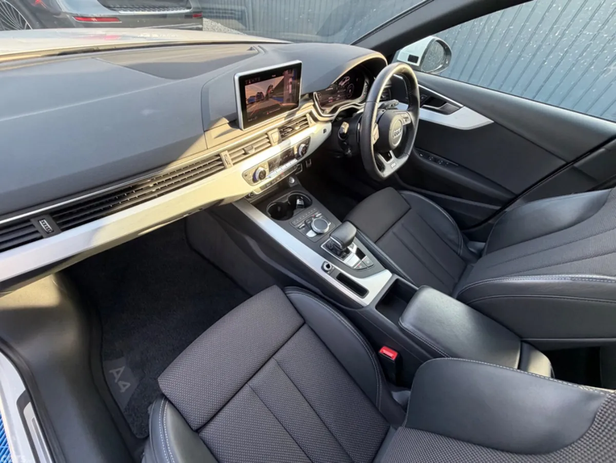 Audi A4 Estate, Petrol, 2019, White