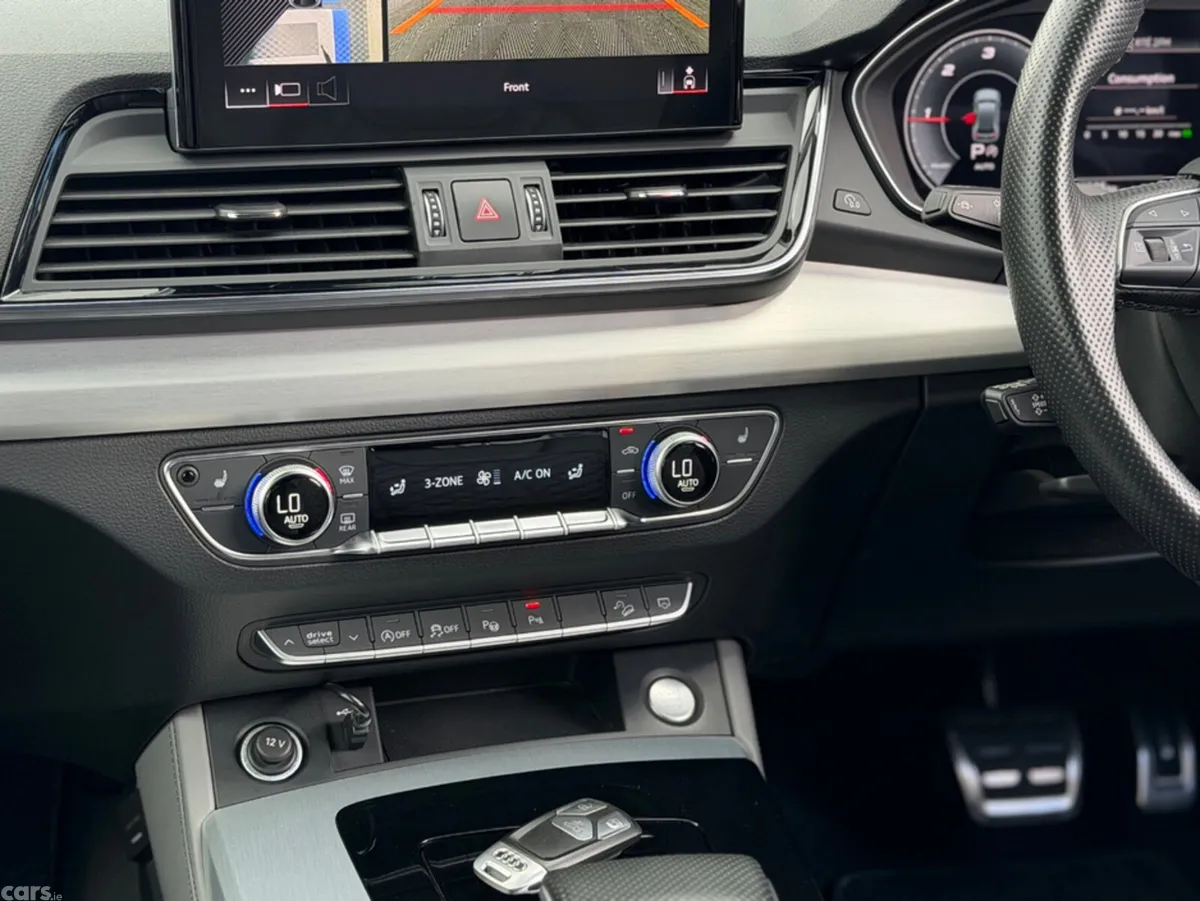 Audi Q5 SUV, Diesel, 2022, Blue