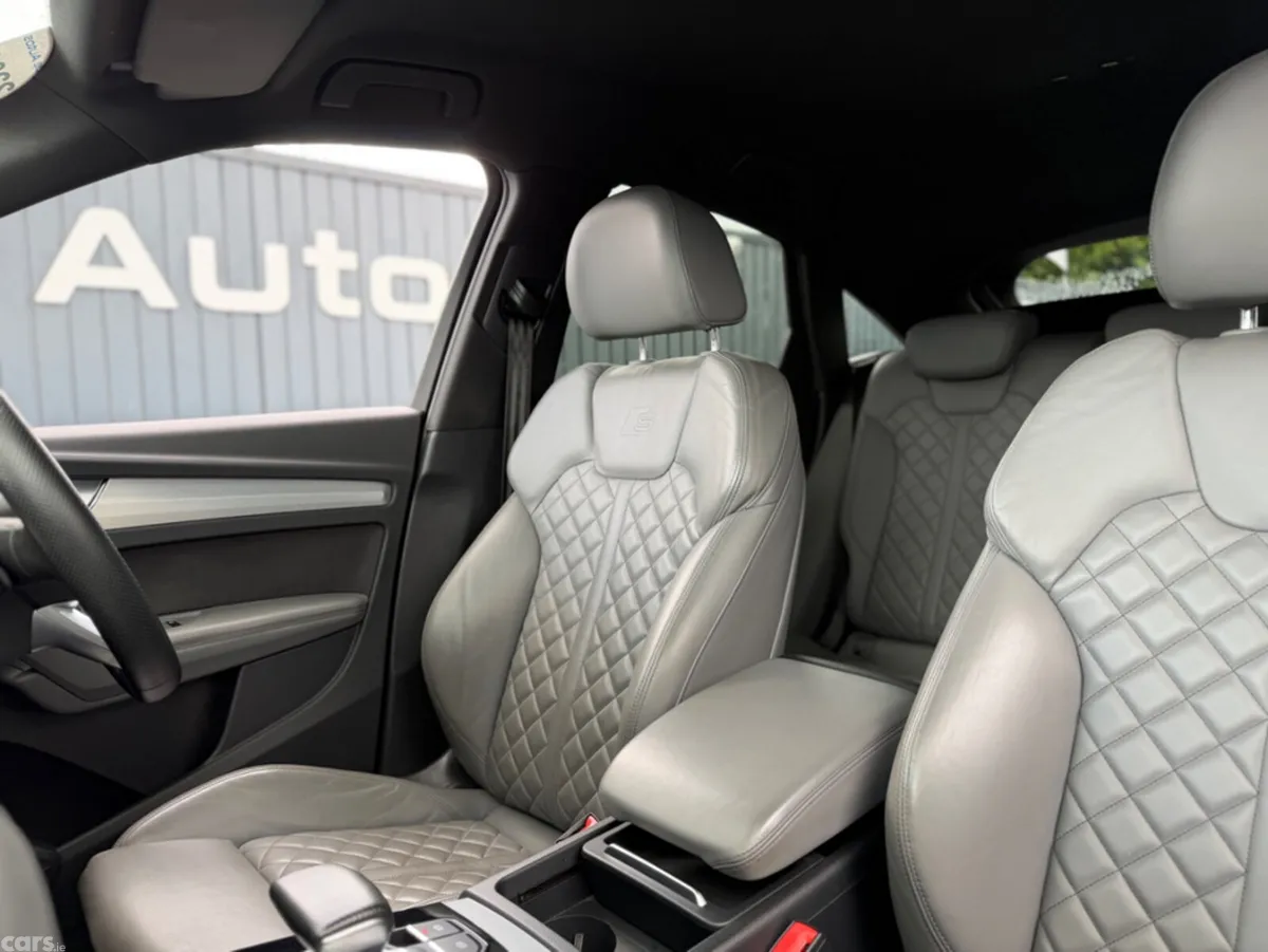 Audi Q5 SUV, Diesel, 2022, Blue
