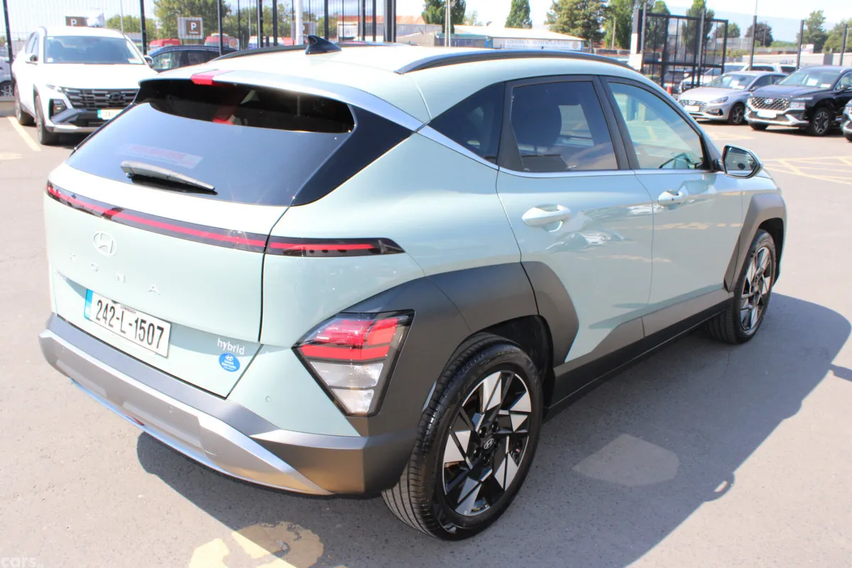 Hyundai KONA MPV, Petrol, 2024, Green