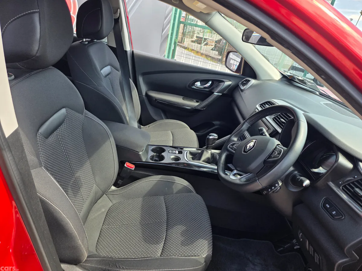 Renault Kadjar SUV, Diesel, 2018, Red