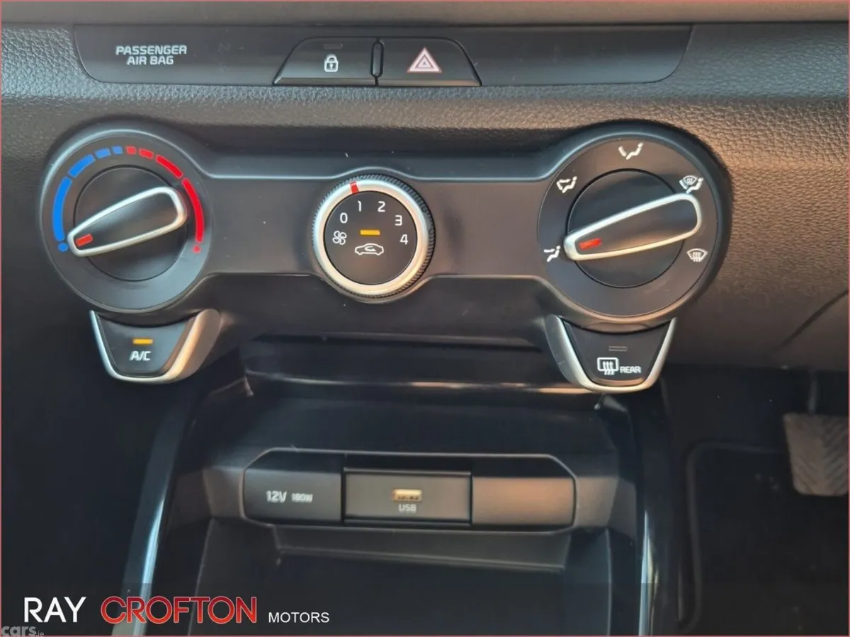 Kia Stonic Estate, Petrol, 2023, Blue