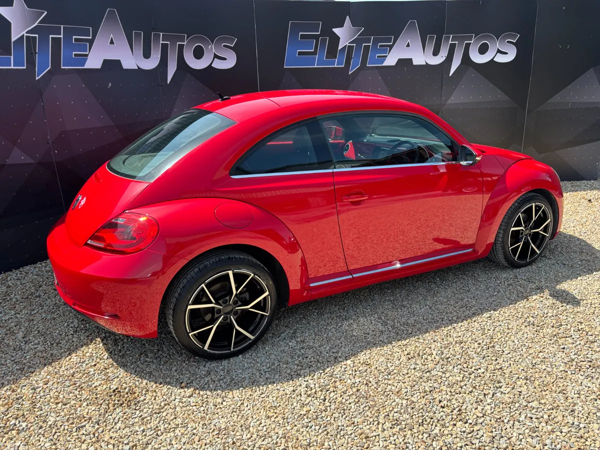Volkswagen Beetle Hatchback, Petrol, 2012, Red