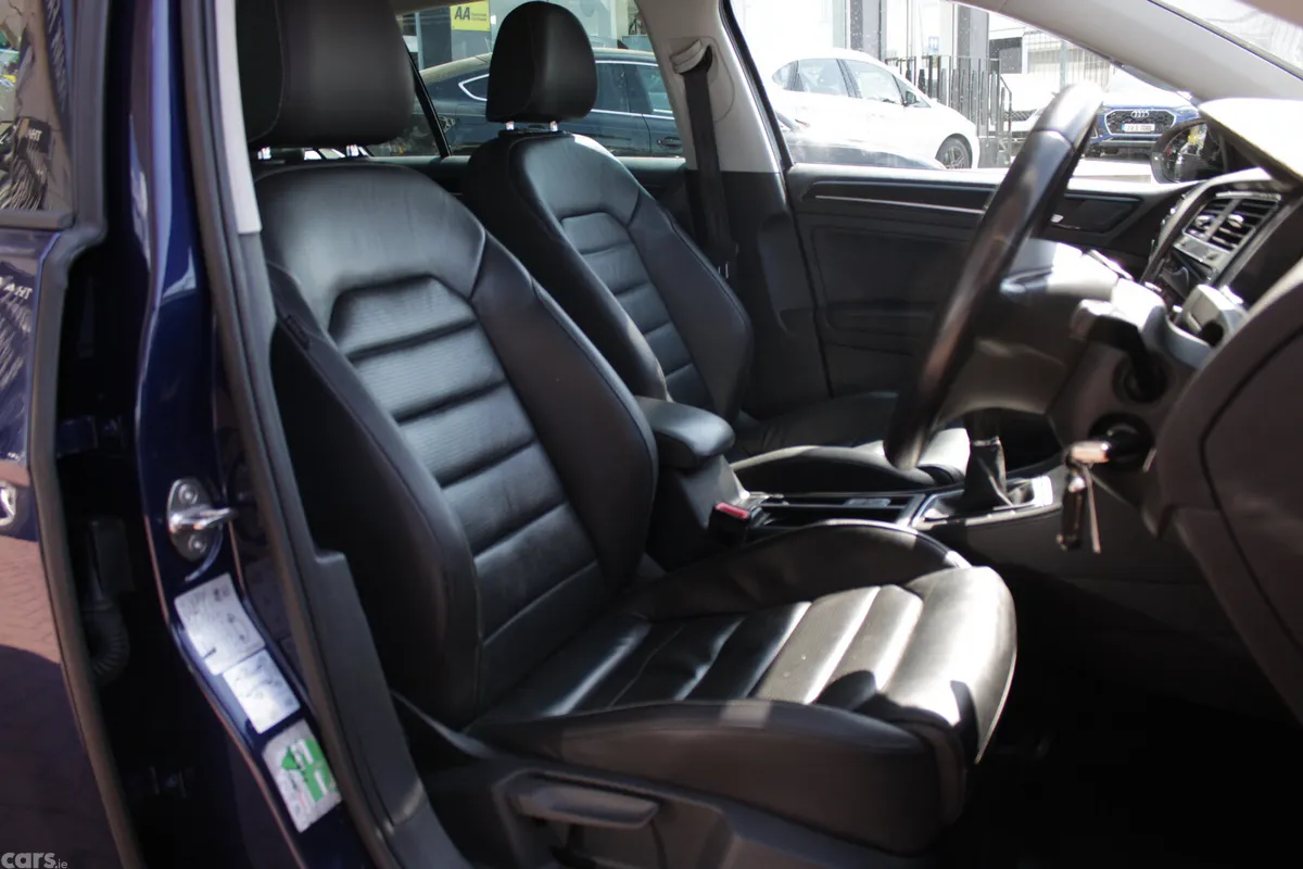 Volkswagen Golf Hatchback, Diesel, 2018, Blue