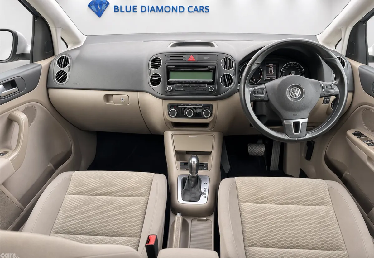 Volkswagen Golf Hatchback, Diesel, 2012, Brown