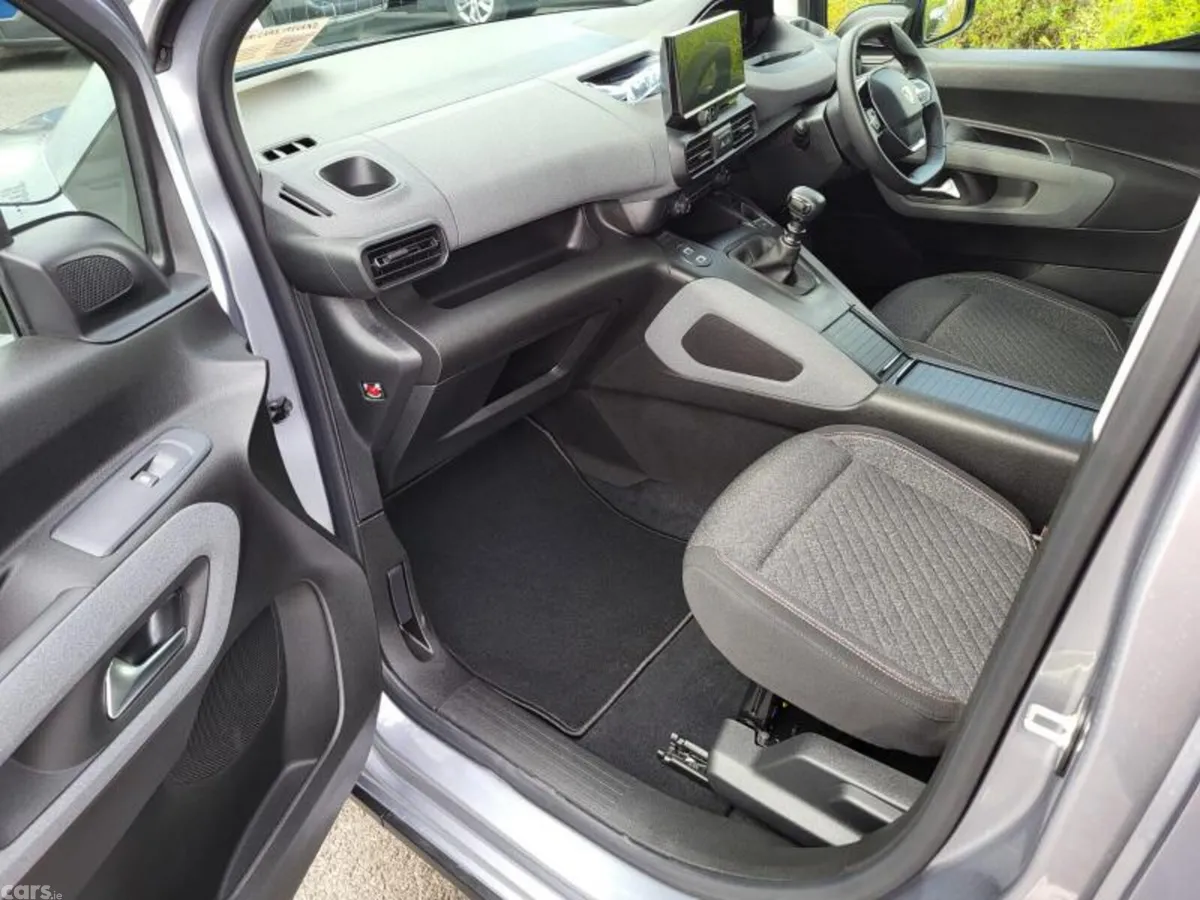 Peugeot Rifter MPV, Diesel, 2025, Grey