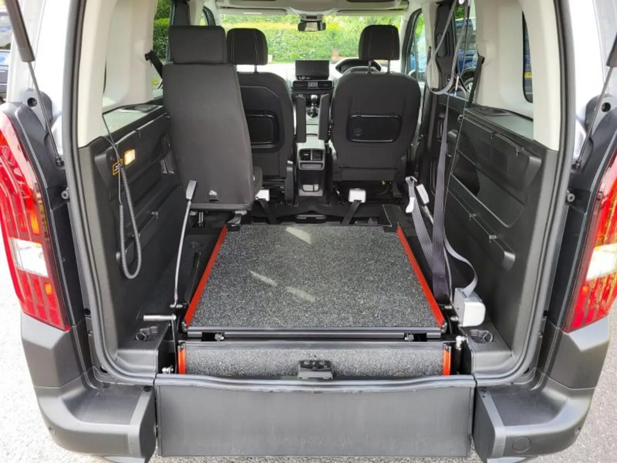 Peugeot Rifter MPV, Diesel, 2025, Grey