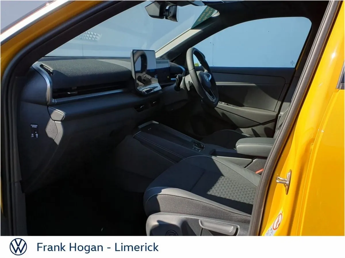Volkswagen T-Roc Estate, Petrol, 2026, Yellow