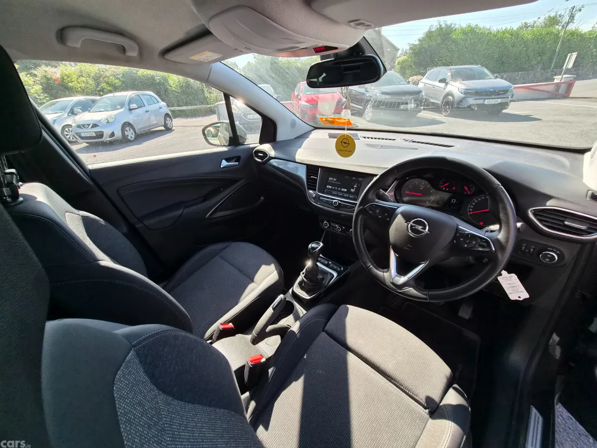 Opel Crossland SUV, Diesel, 2022, Grey