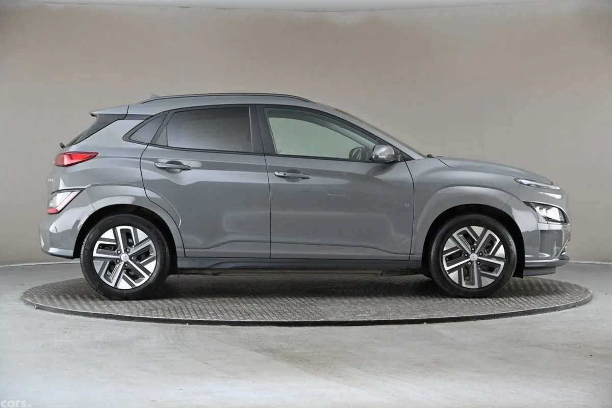 Hyundai KONA SUV, Electric, 2023, Grey