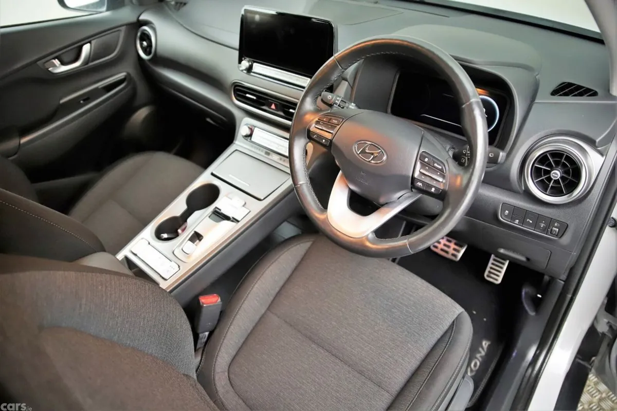 Hyundai KONA SUV, Electric, 2023, Grey