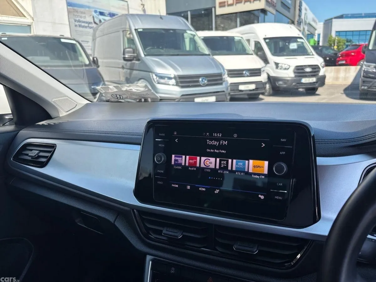 Volkswagen T-Roc SUV, Petrol, 2024, White