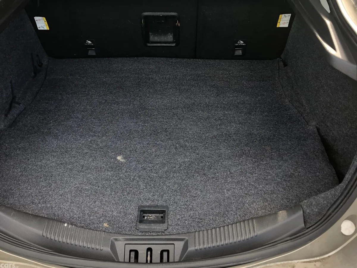 Ford Mondeo Hatchback, Diesel, 2015, Silver