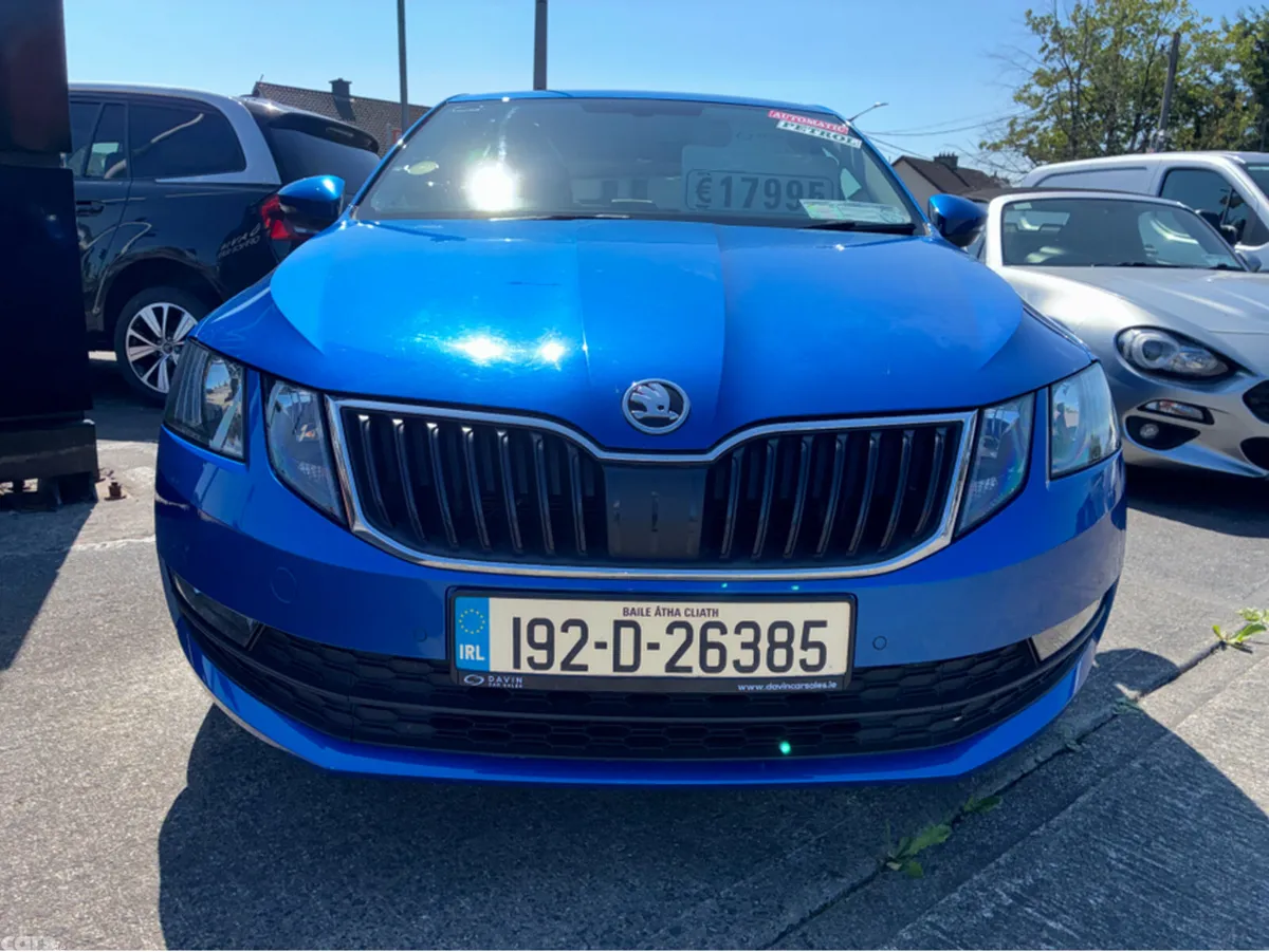 Skoda Octavia Hatchback, Petrol, 2019, Blue