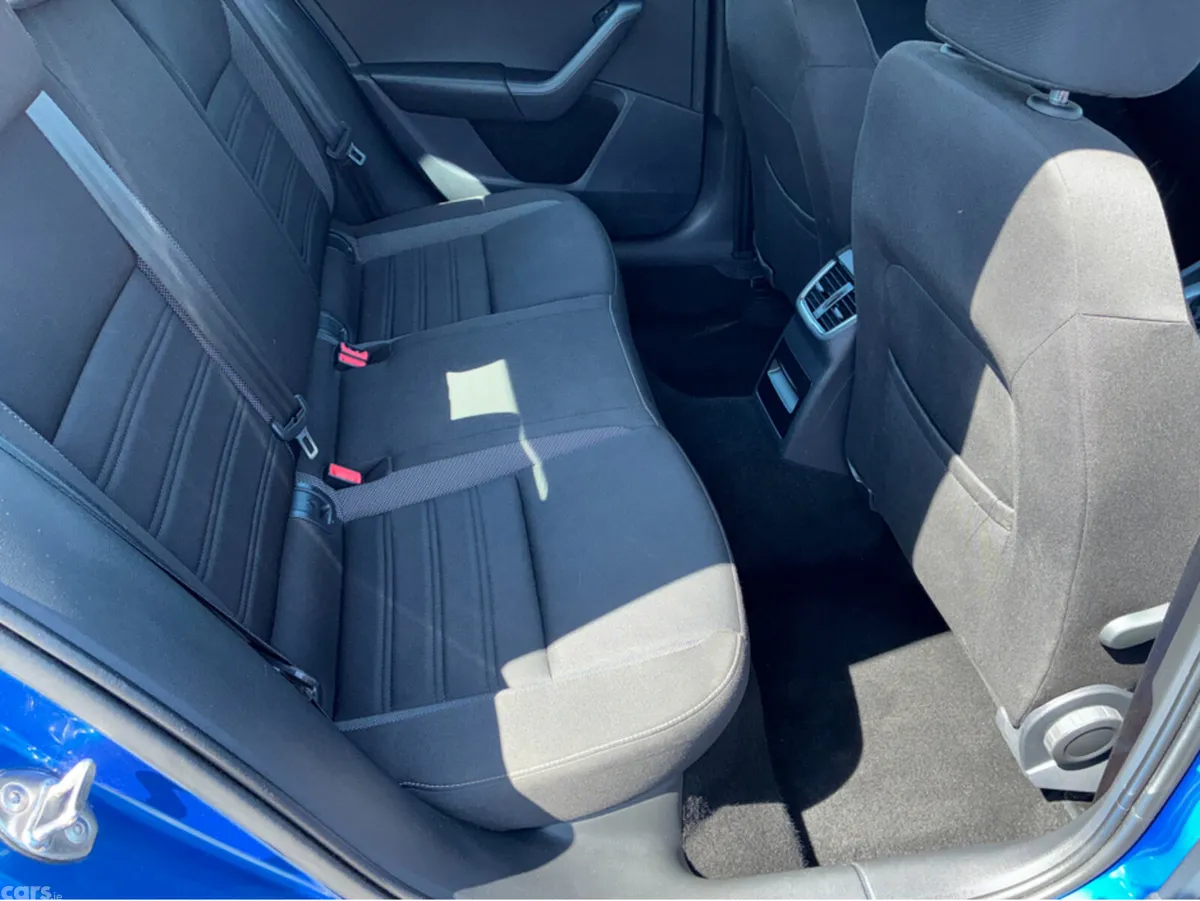 Skoda Octavia Hatchback, Petrol, 2019, Blue