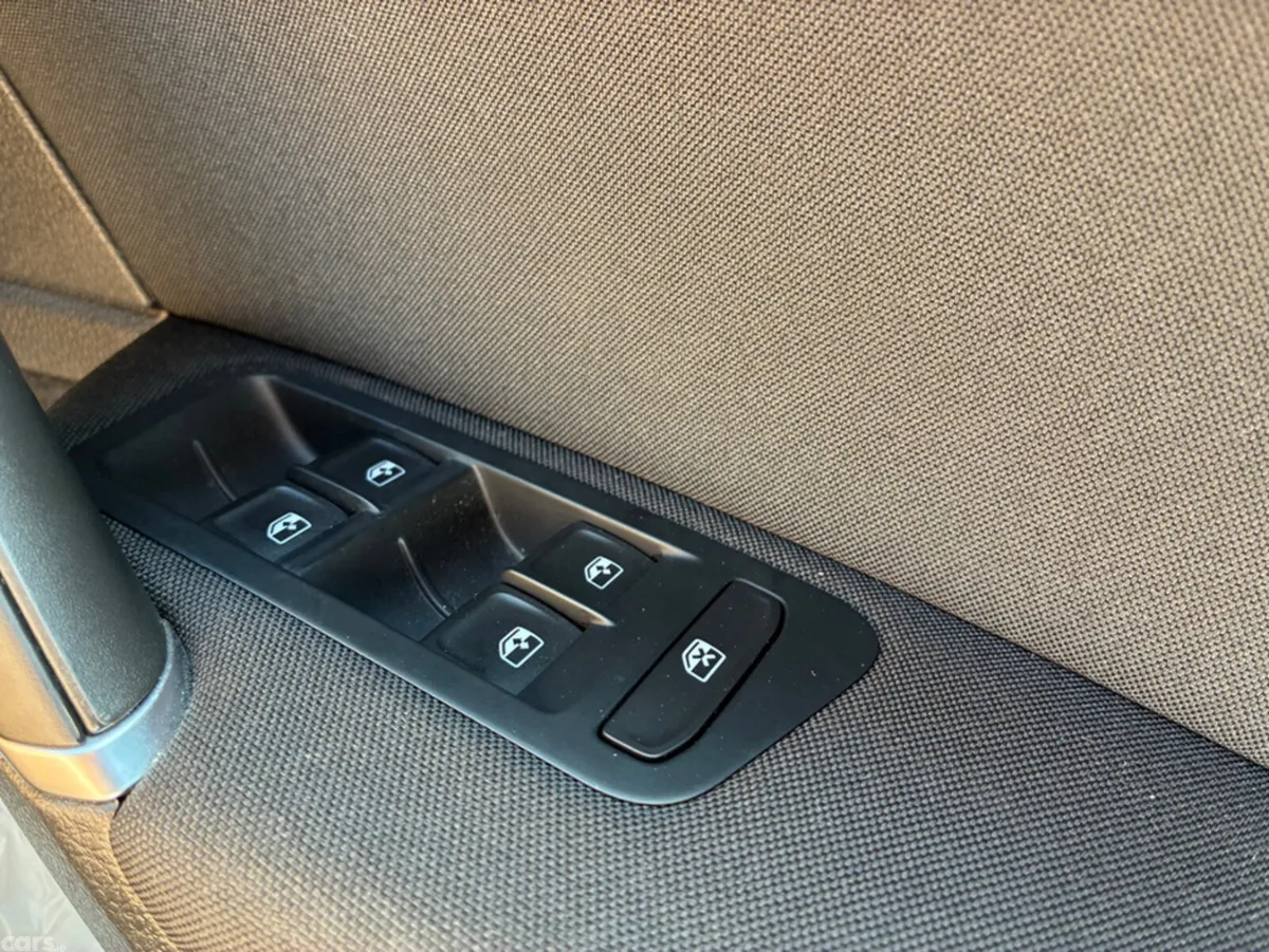 Volkswagen Golf Estate, Petrol, 2019, Blue