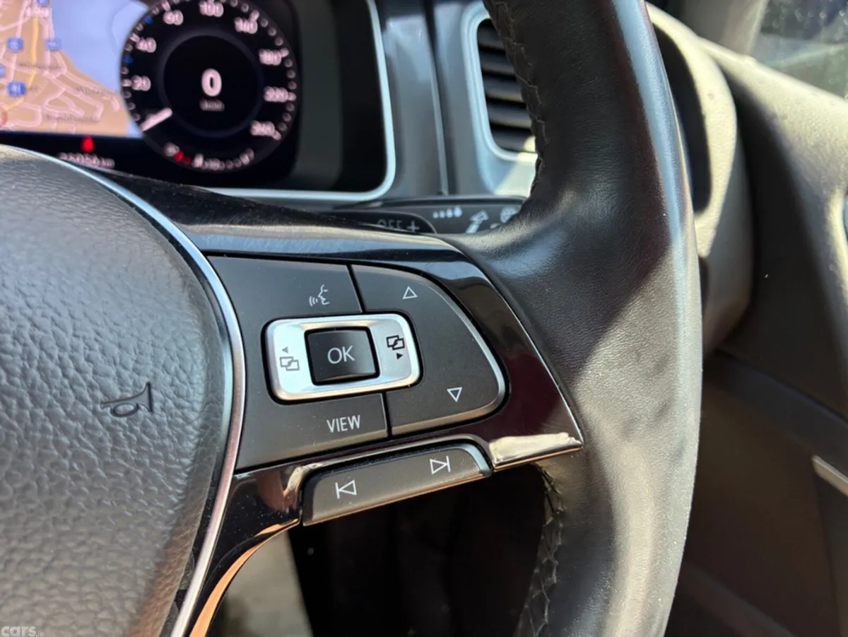 Volkswagen Golf Estate, Petrol, 2019, Blue