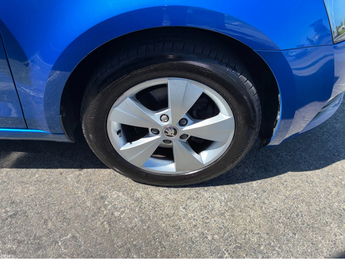 Skoda Octavia Hatchback, Petrol, 2019, Blue