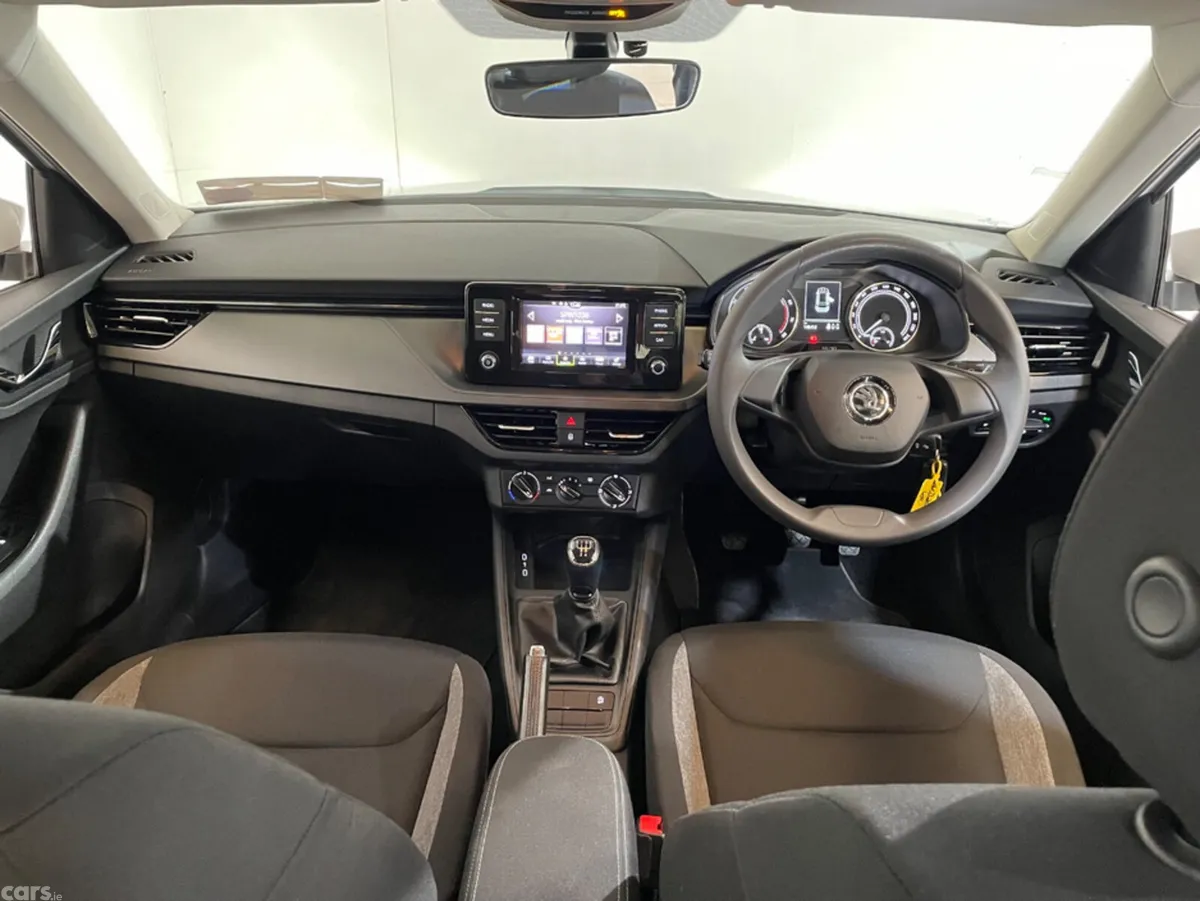 Skoda Kamiq Hatchback, Petrol, 2023, White