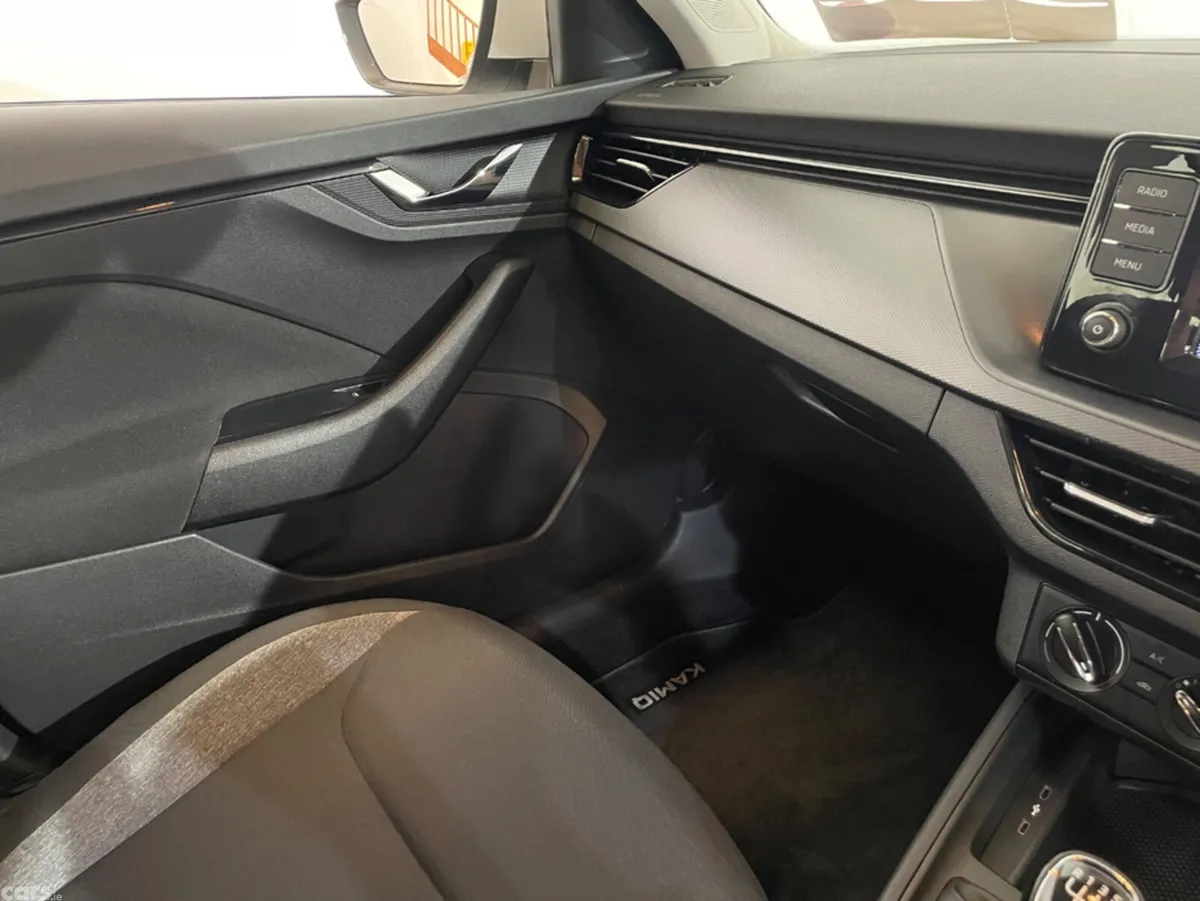 Skoda Kamiq Hatchback, Petrol, 2023, White