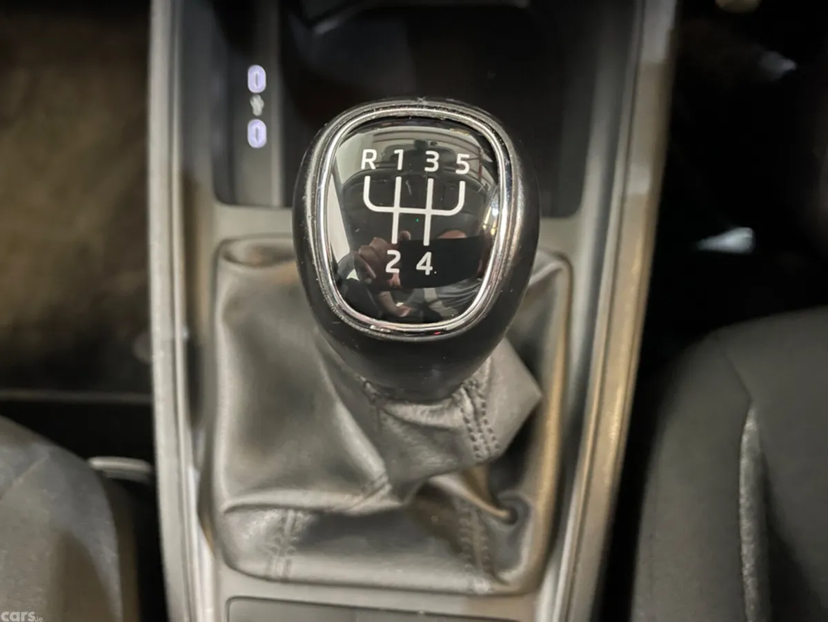 Skoda Kamiq Hatchback, Petrol, 2023, White