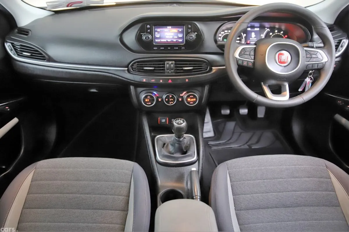 Fiat Tipo Saloon, Diesel, 2018, White