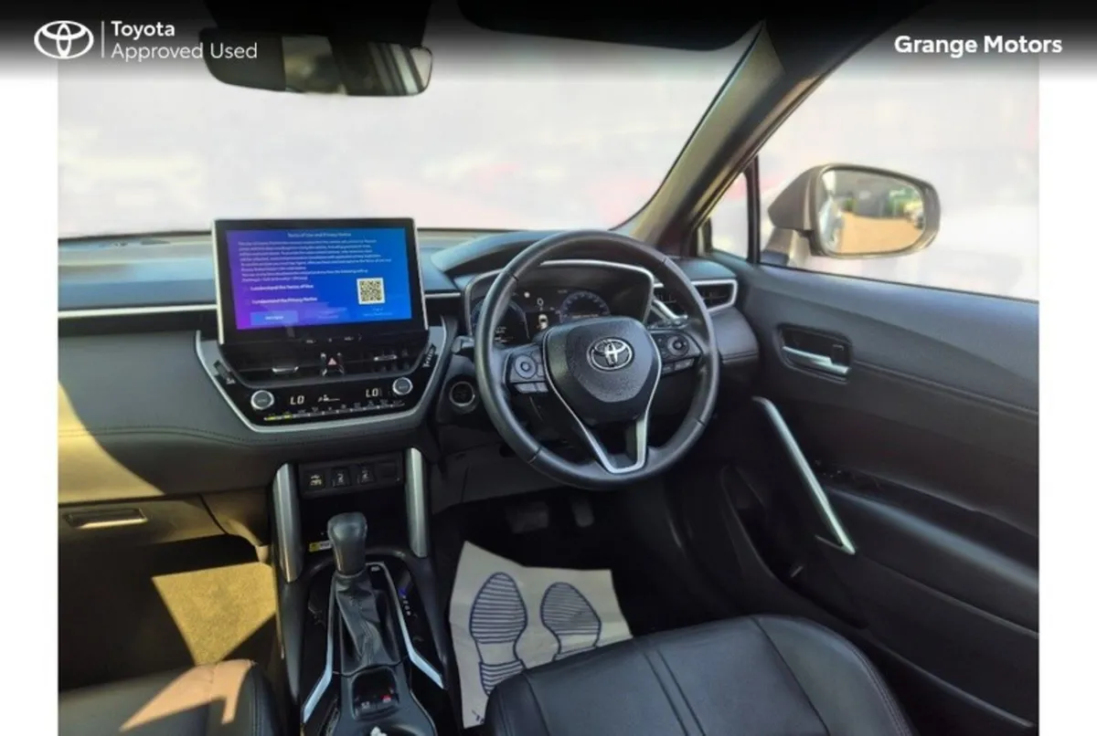 Toyota Corolla Cross Hatchback, Petrol Hybrid, 2023, Silver