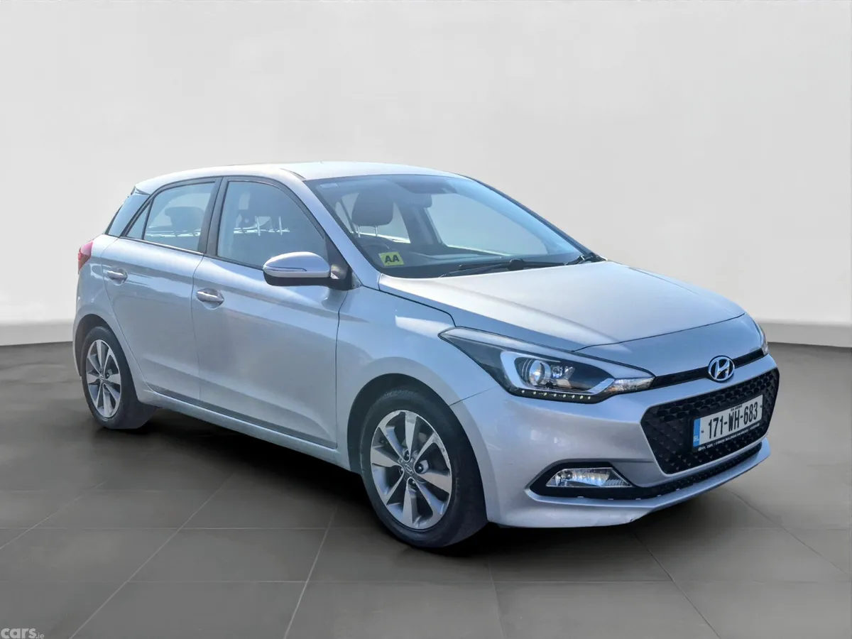 Hyundai i20 Hatchback, Petrol, 2017, Grey