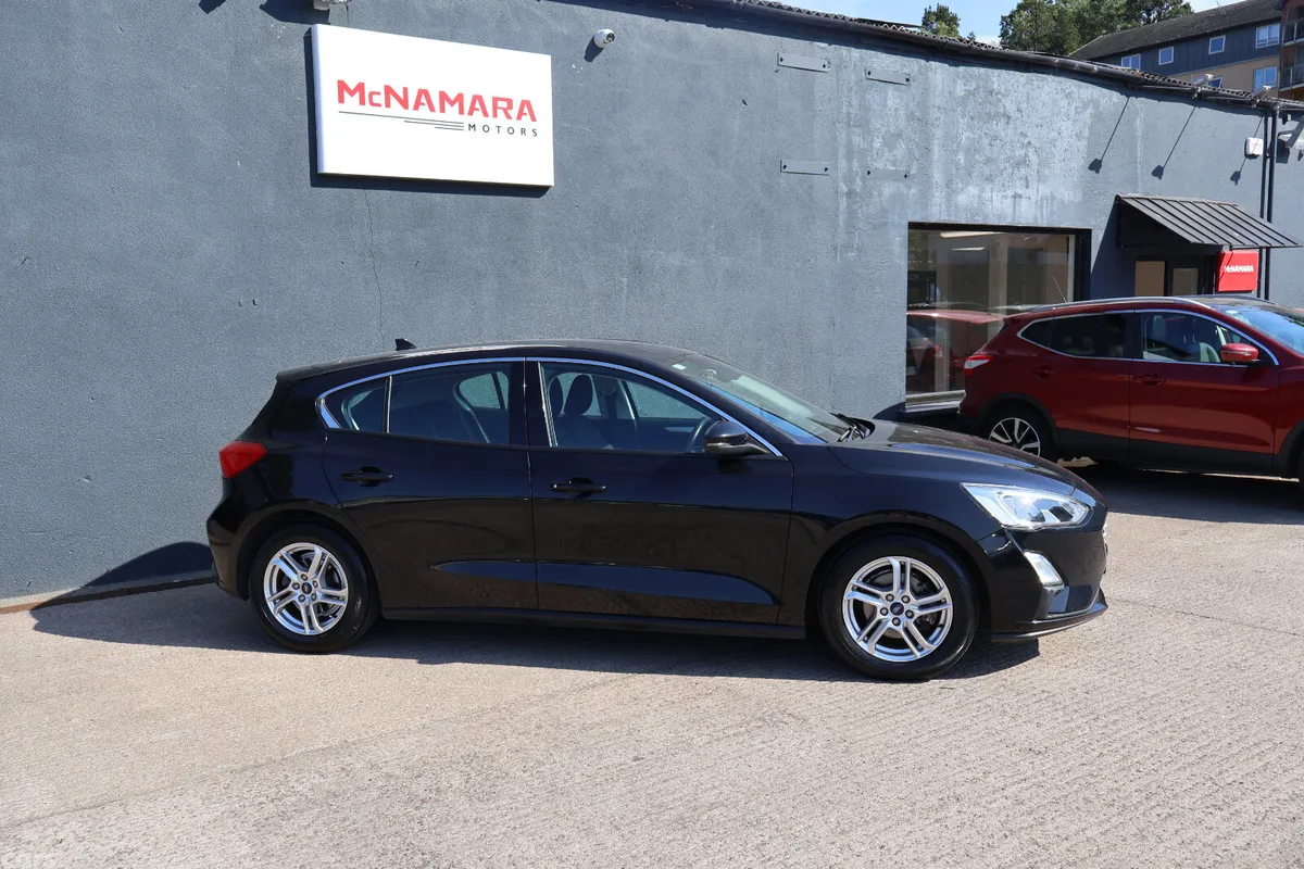 Ford Focus Hatchback, Petrol, 2019, Black