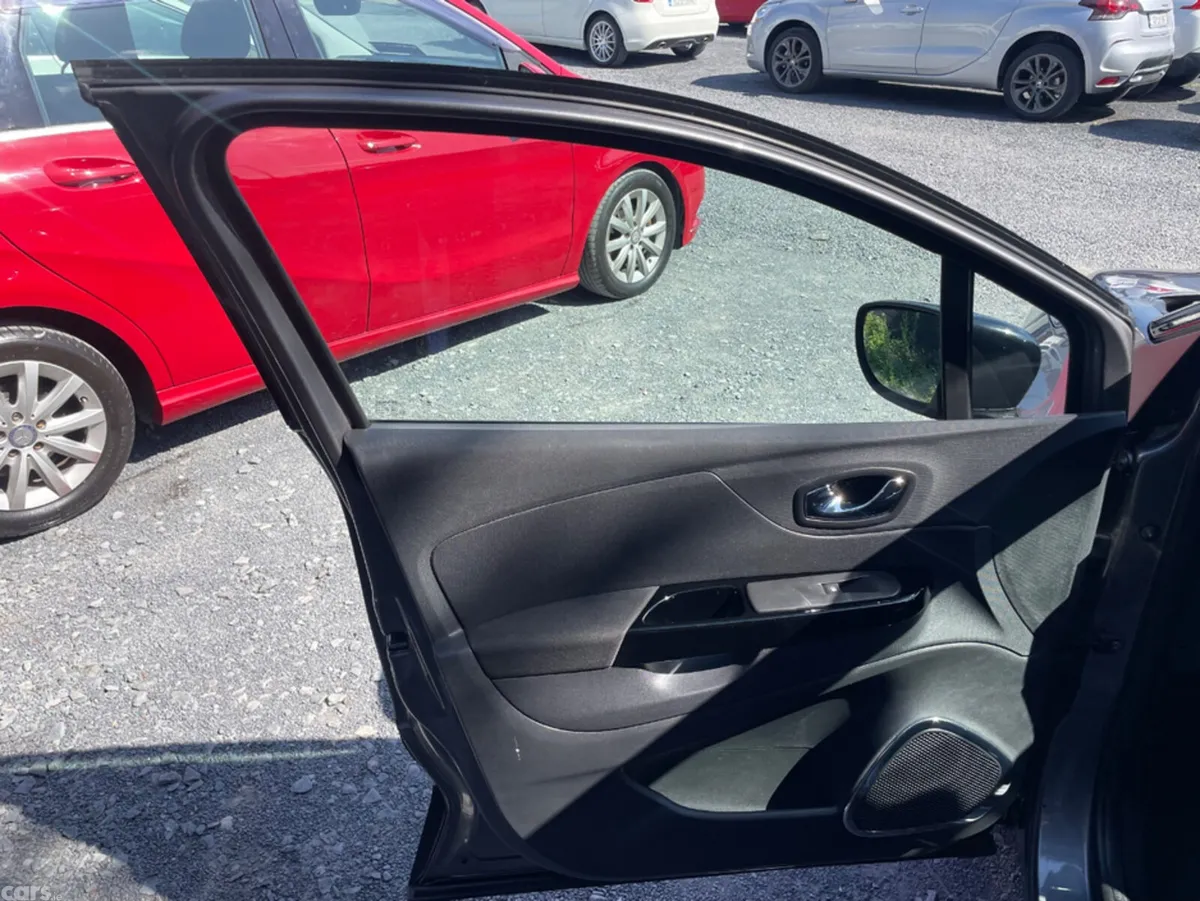 Renault Captur Hatchback, Diesel, 2016, Grey