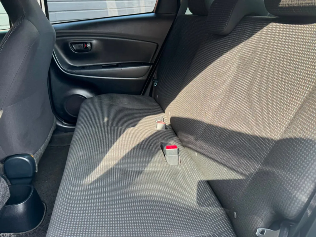 Toyota Yaris Hatchback, Petrol, 2020, White