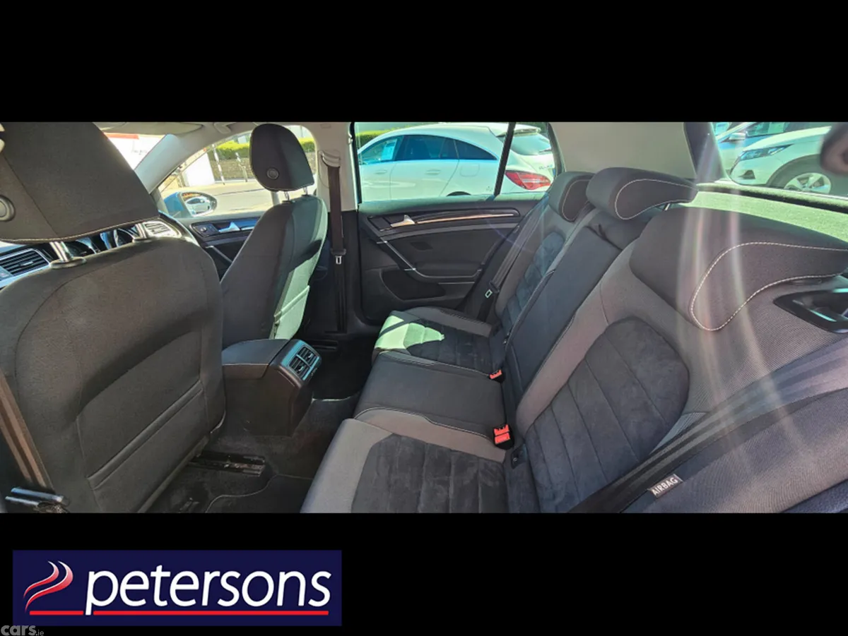 Volkswagen Golf Hatchback, Petrol, 2013, Blue