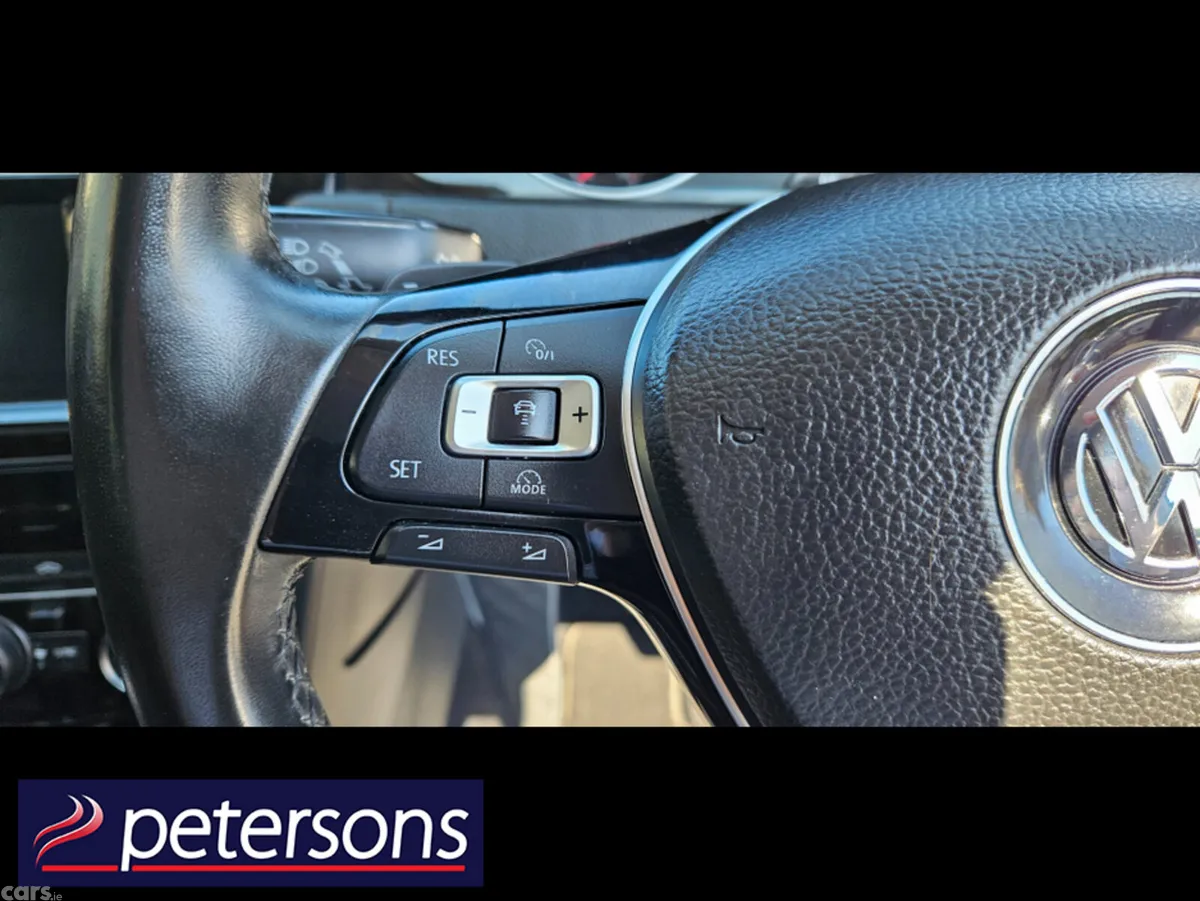 Volkswagen Golf Hatchback, Petrol, 2013, Blue