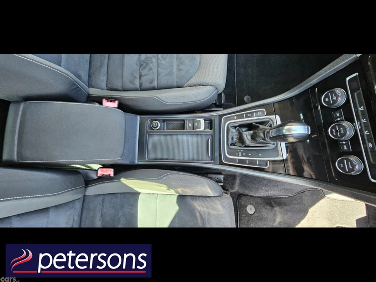 Volkswagen Golf Hatchback, Petrol, 2013, Blue