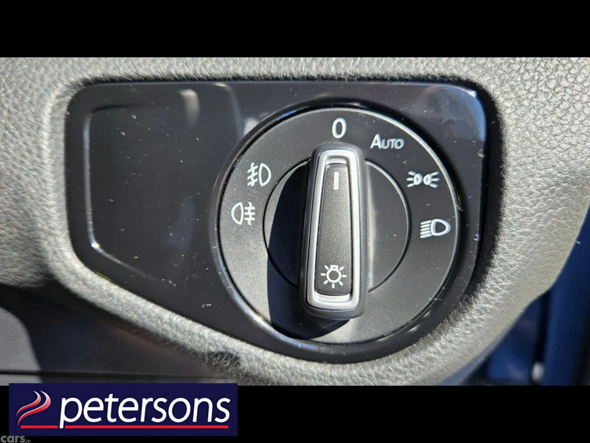 Volkswagen Golf Hatchback, Petrol, 2013, Blue