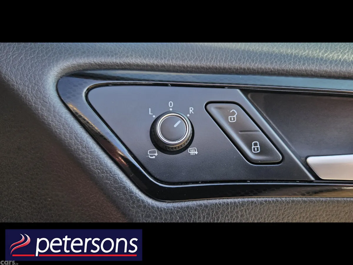 Volkswagen Golf Hatchback, Petrol, 2013, Blue
