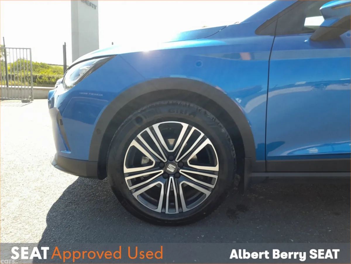SEAT Arona Hatchback, Petrol, 2025, Blue
