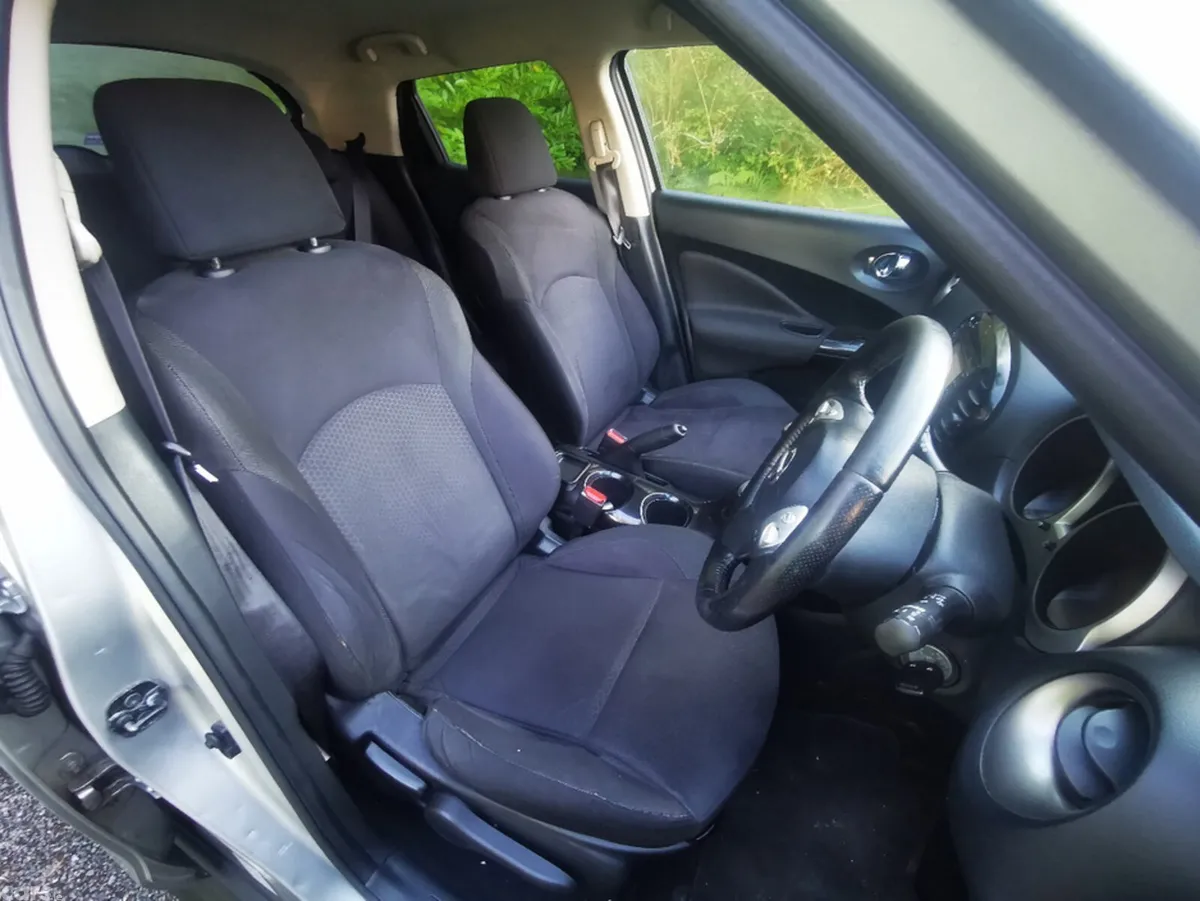 Nissan Juke Hatchback, Diesel, 2014, Silver