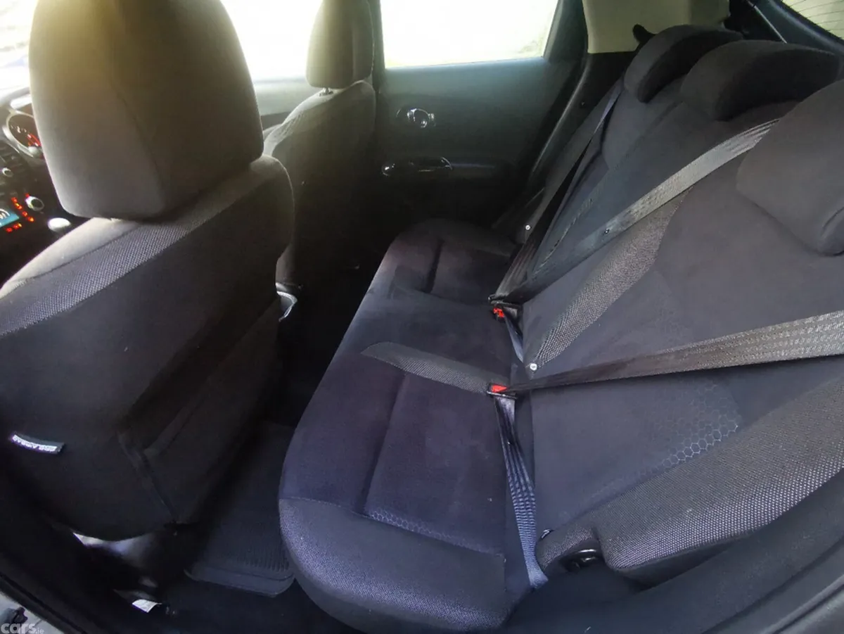 Nissan Juke Hatchback, Diesel, 2014, Silver