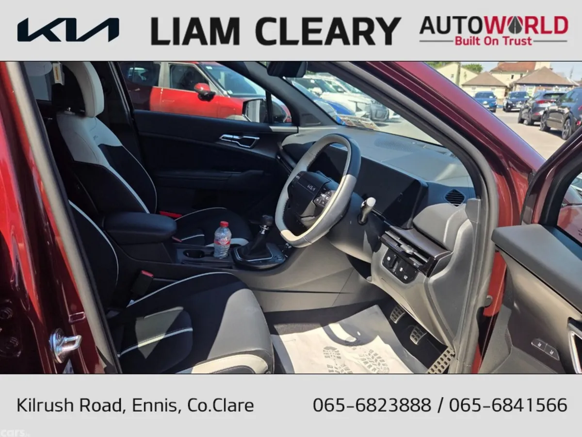 Kia Sportage MPV, Diesel Hybrid, 2026, Red