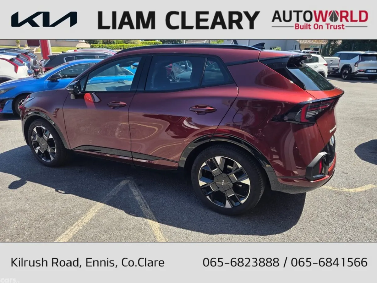 Kia Sportage MPV, Diesel Hybrid, 2026, Red
