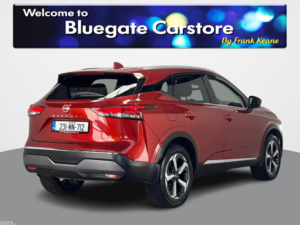 Nissan Qashqai MPV, Petrol, 2023, Red