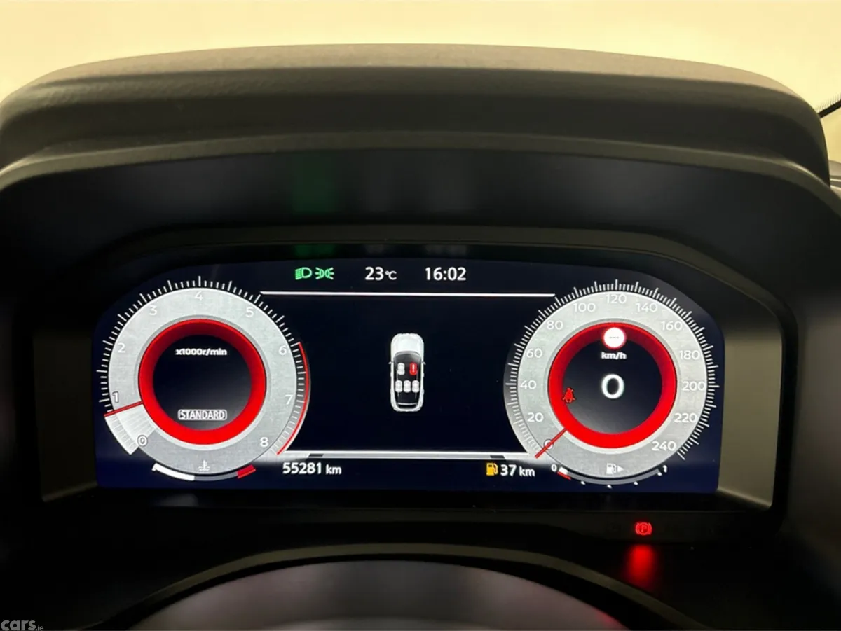 Nissan Qashqai MPV, Petrol, 2023, Red