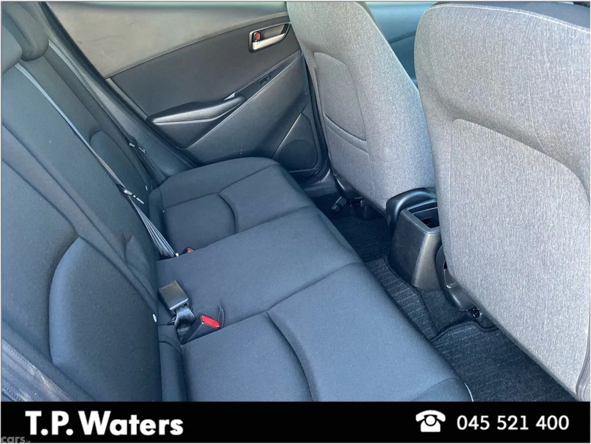 Mazda Mazda2 Hatchback, Petrol, 2023, Silver