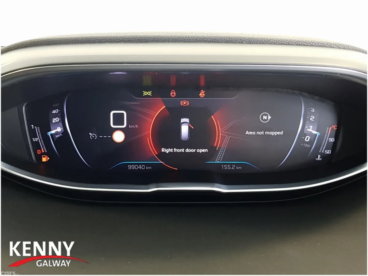 Peugeot 5008 MPV, Diesel, 2022, White