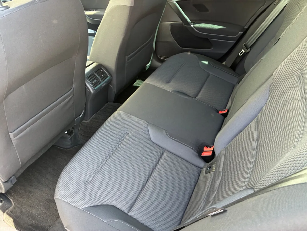Volkswagen Golf Estate, Petrol, 2018, Black
