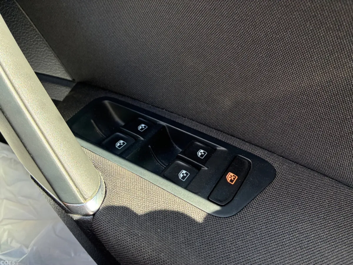 Volkswagen Golf Estate, Petrol, 2018, Black