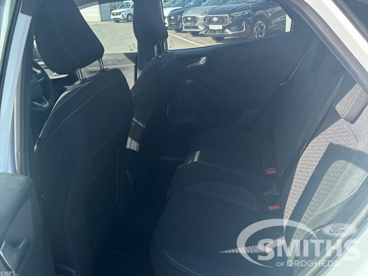 Ford Puma MPV, Petrol Hybrid, 2022, White