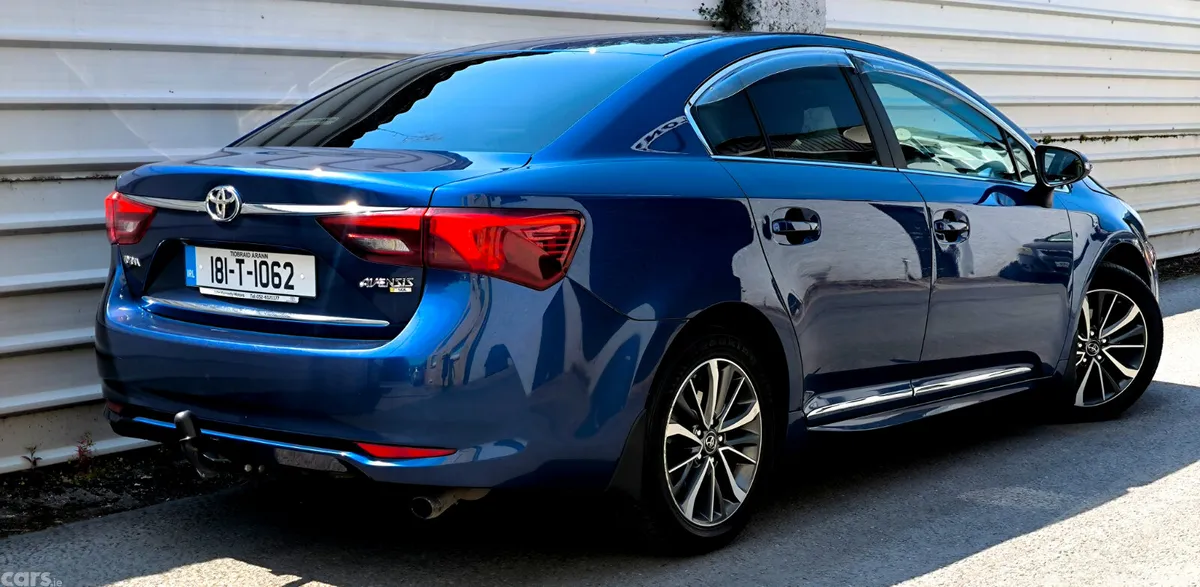 Toyota Avensis Saloon, Diesel, 2018, Blue