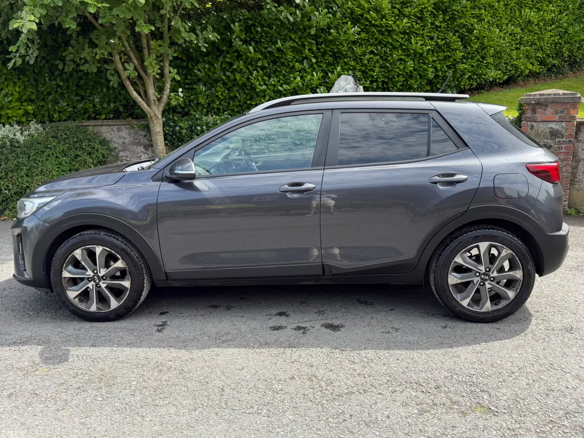 Kia Stonic Hatchback, Diesel, 2017, Grey